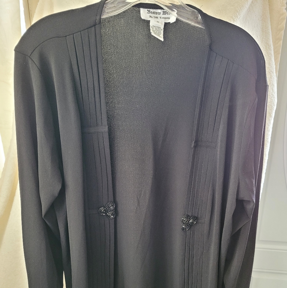 (852) Bestow Wear ,Size M, Sweather,  black